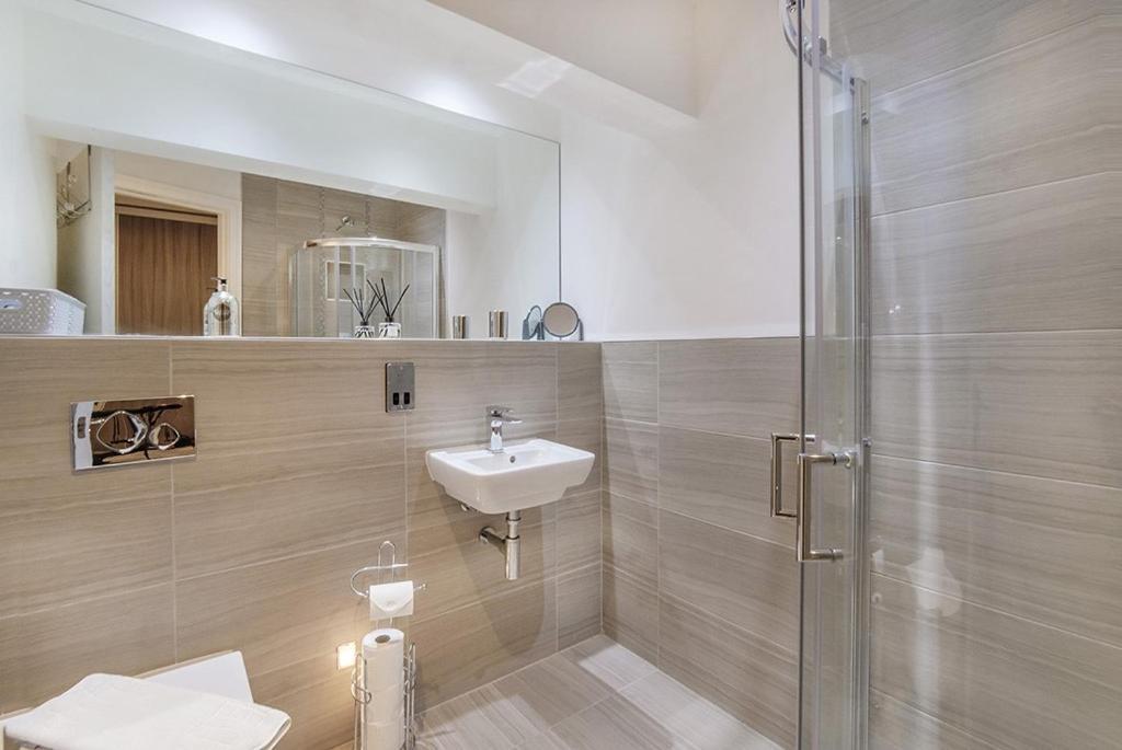 55 Cocoa York, Free Parking Onsite Apartemen